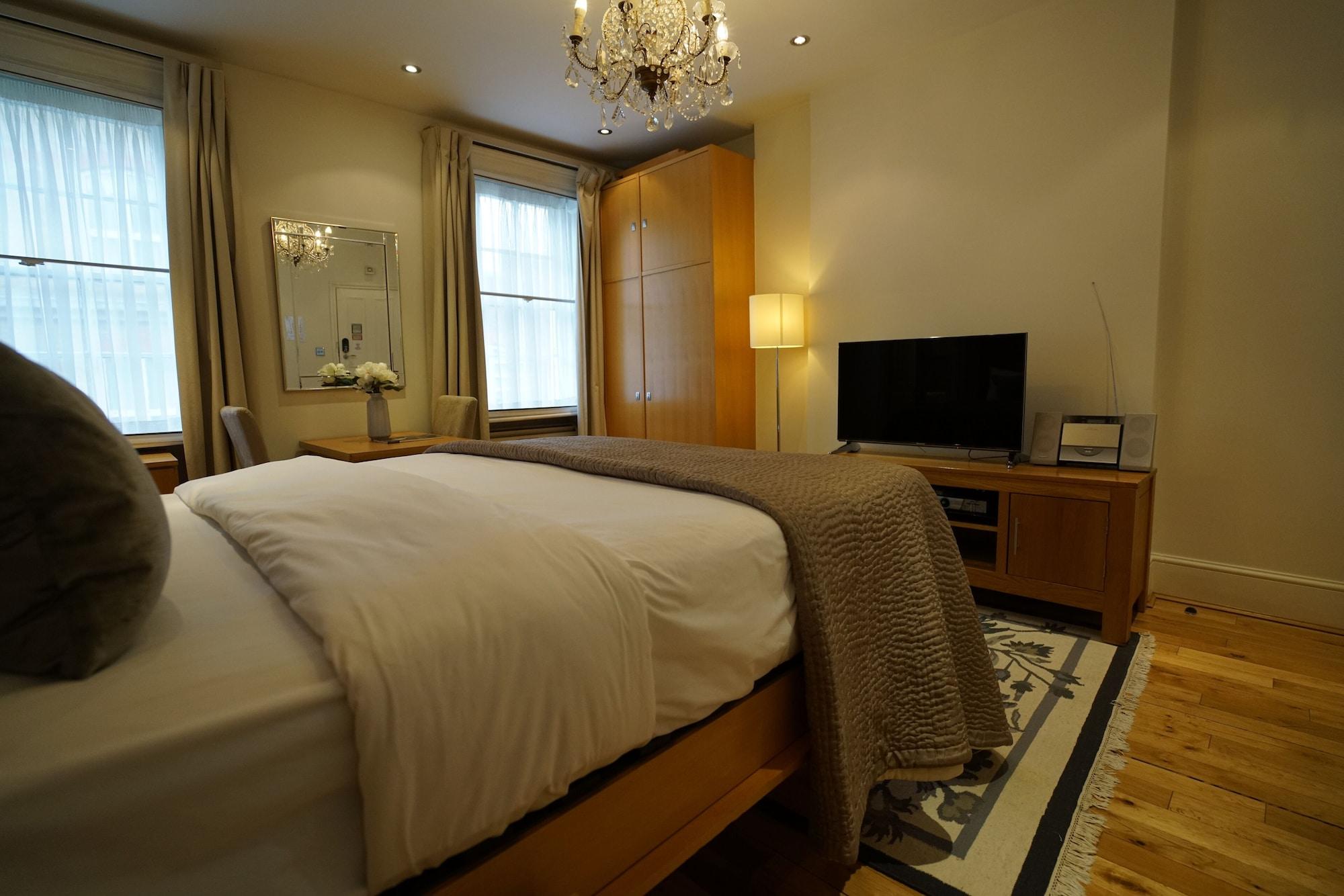 17 Hertford Street London Exterior photo