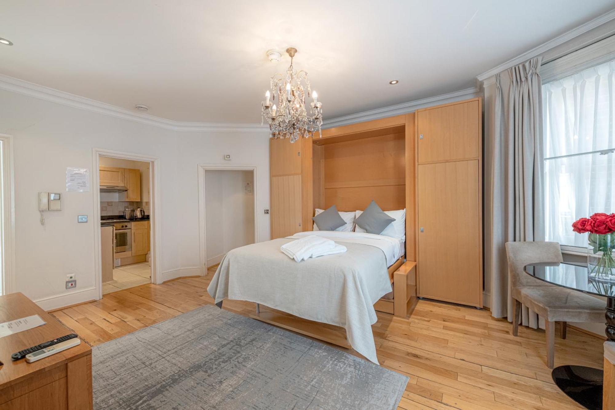 17 Hertford Street London Exterior photo