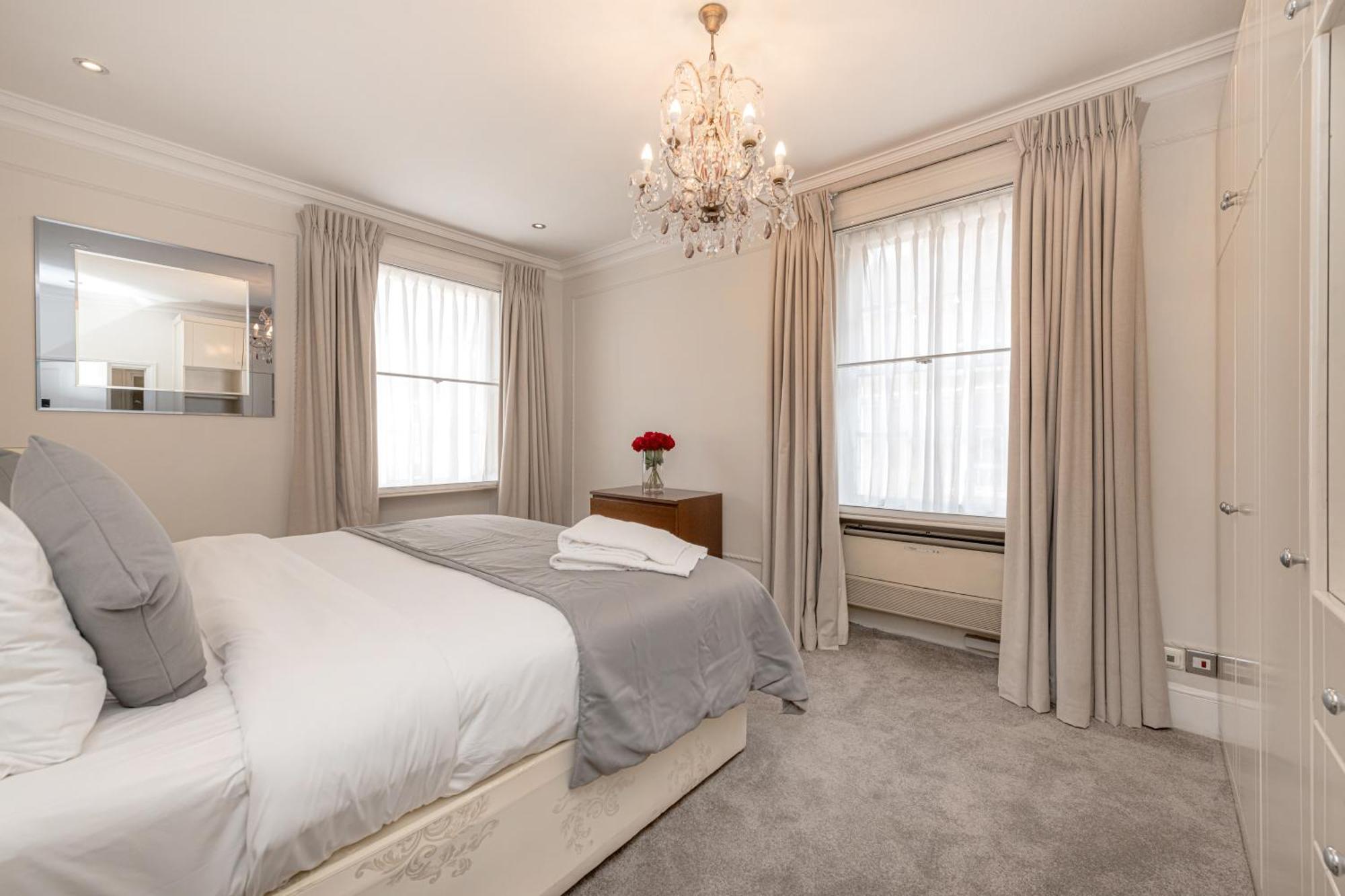 17 Hertford Street London Exterior photo