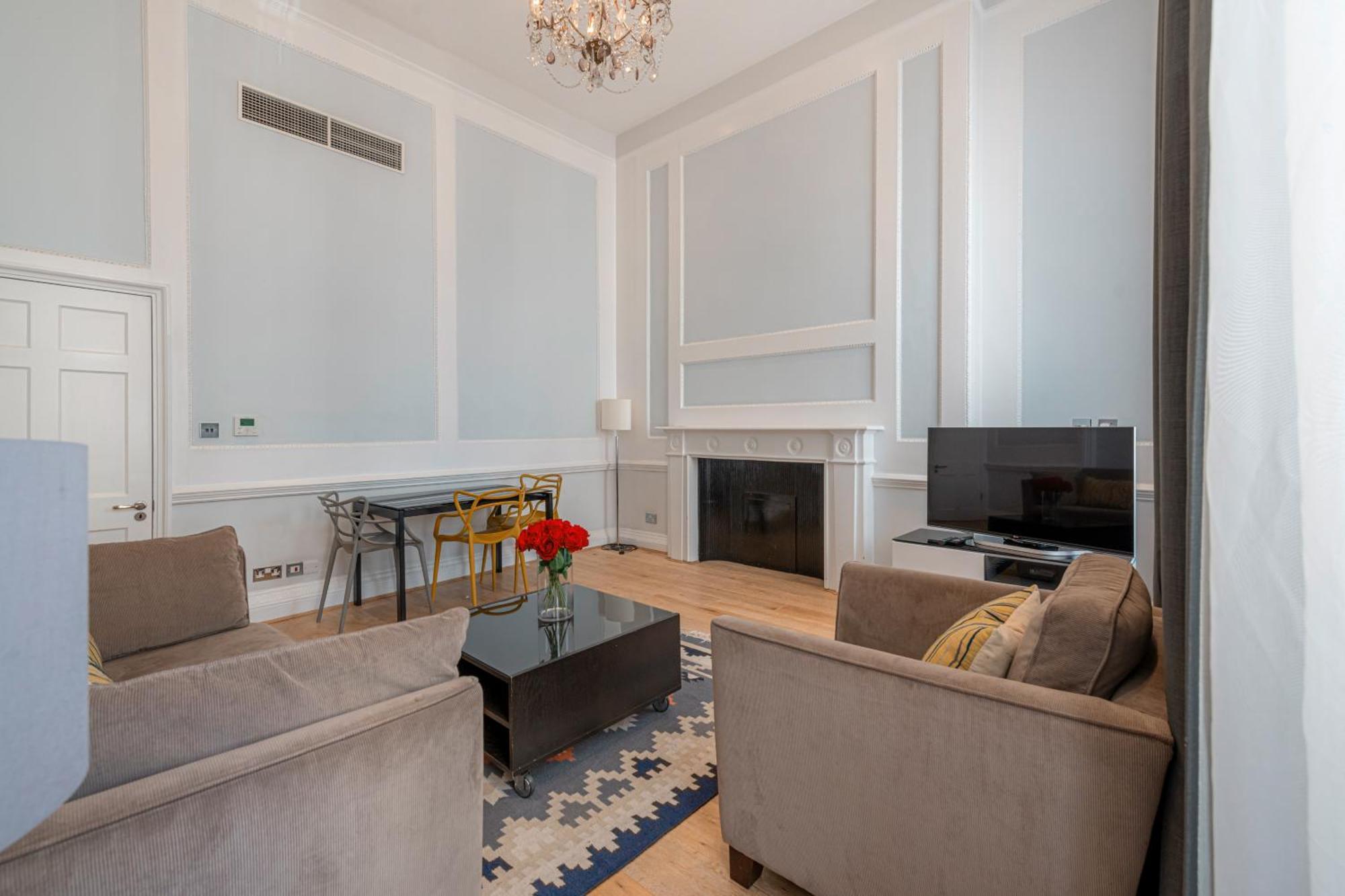 17 Hertford Street London Room photo