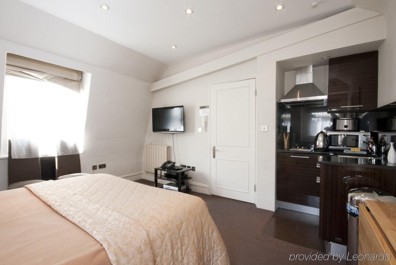 17 Hertford Street London Exterior photo
