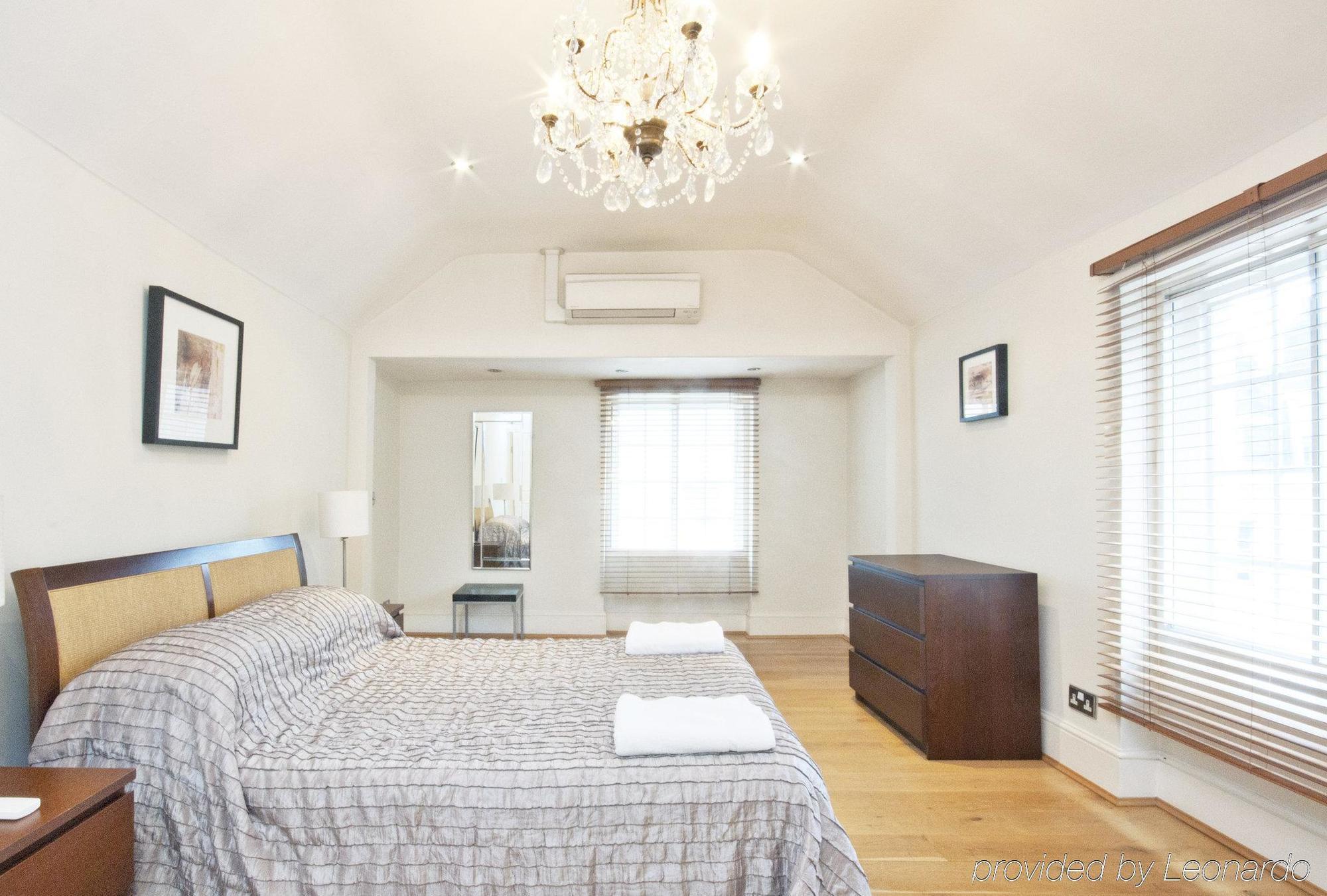 17 Hertford Street London Exterior photo