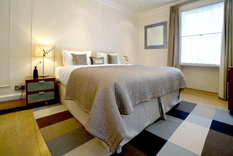 17 Hertford Street London Exterior photo