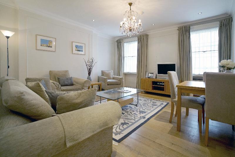 17 Hertford Street London Exterior photo