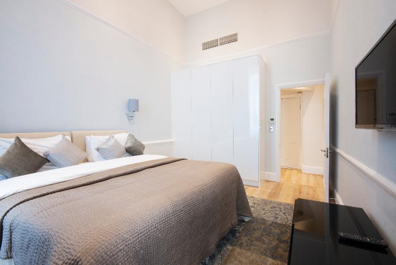 17 Hertford Street London Exterior photo